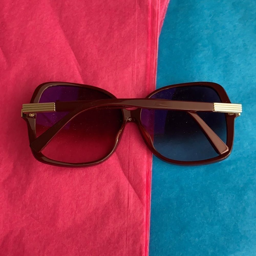 Blinde sunglasses. Large frames. Maroon and gold. - Picture 3 of 6